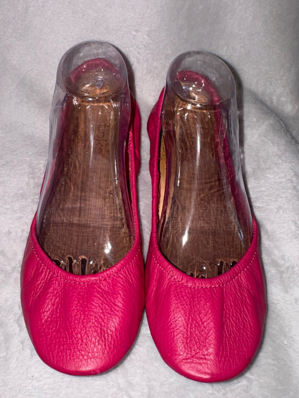 Women's Hot Pink Leather Ballet Flats